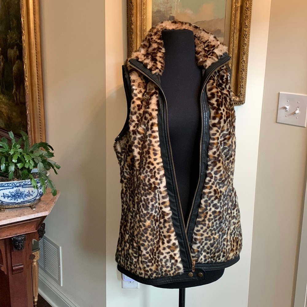 Leather trim Faux Leopard Fur Vest